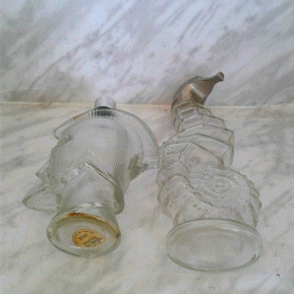 Avon Seahorse Decanter Glass Deco gladiator bottle - Picture 4 of 4